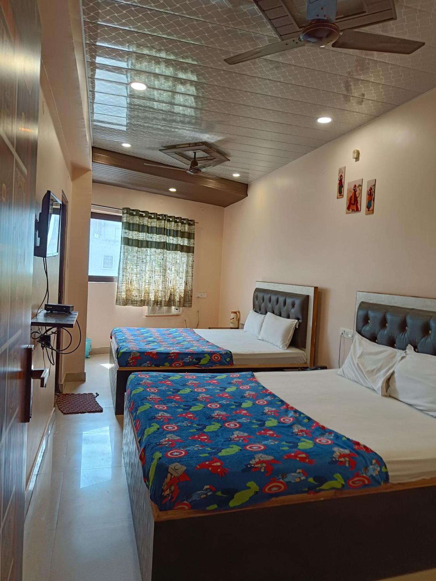 Pragya International Hotel Varanasi Exterior foto